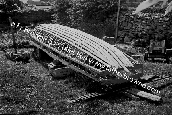 BOATS AND BOATMEN A CURRACH IN THE MAKING